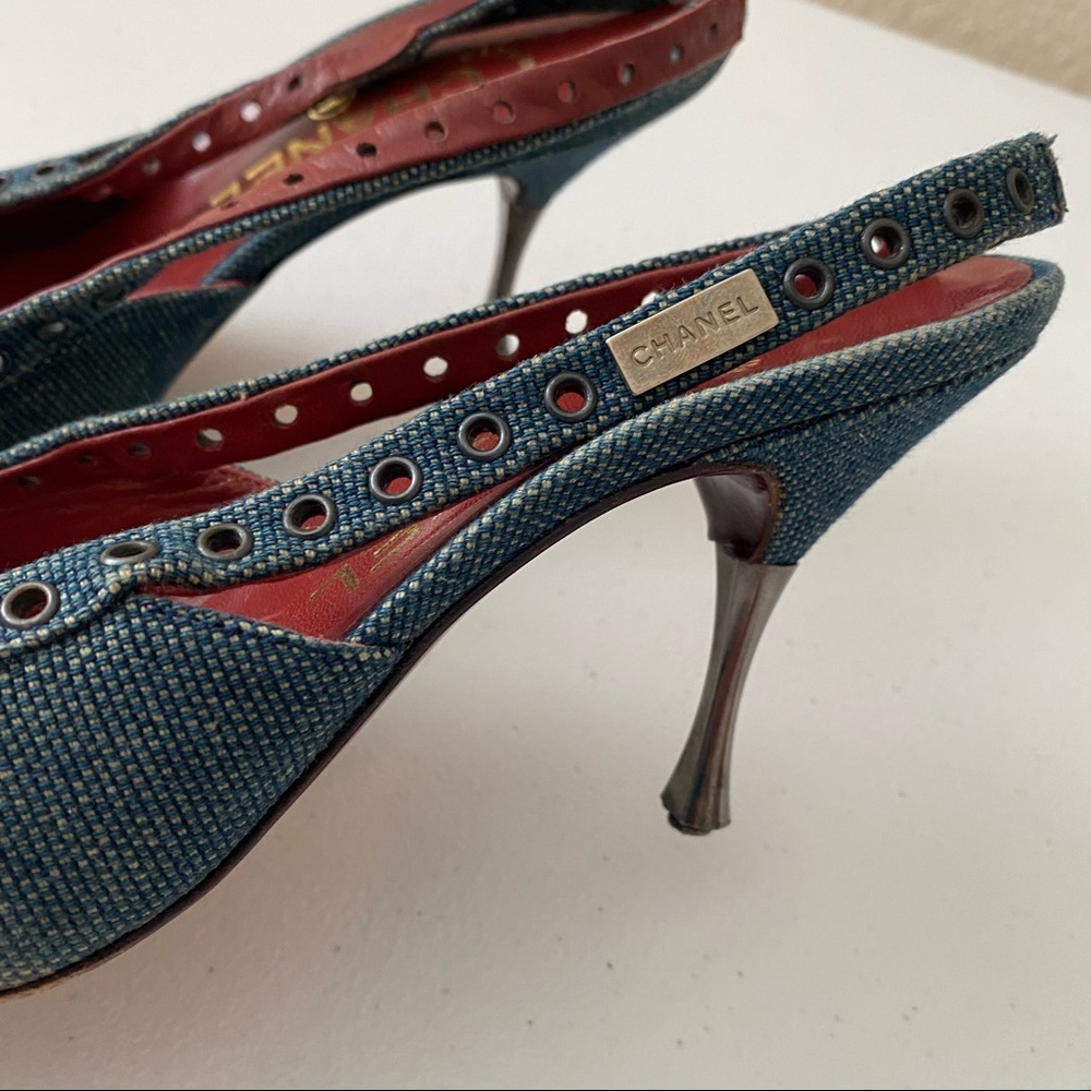 CHANEL Denim Blue Slingback Heels with Red Interior - Picture 15 of 16